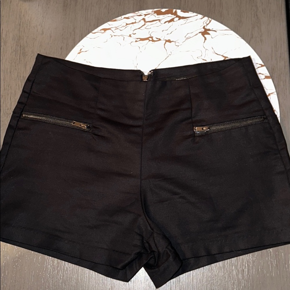 Forever 21 Black Woven Shorts SZ M